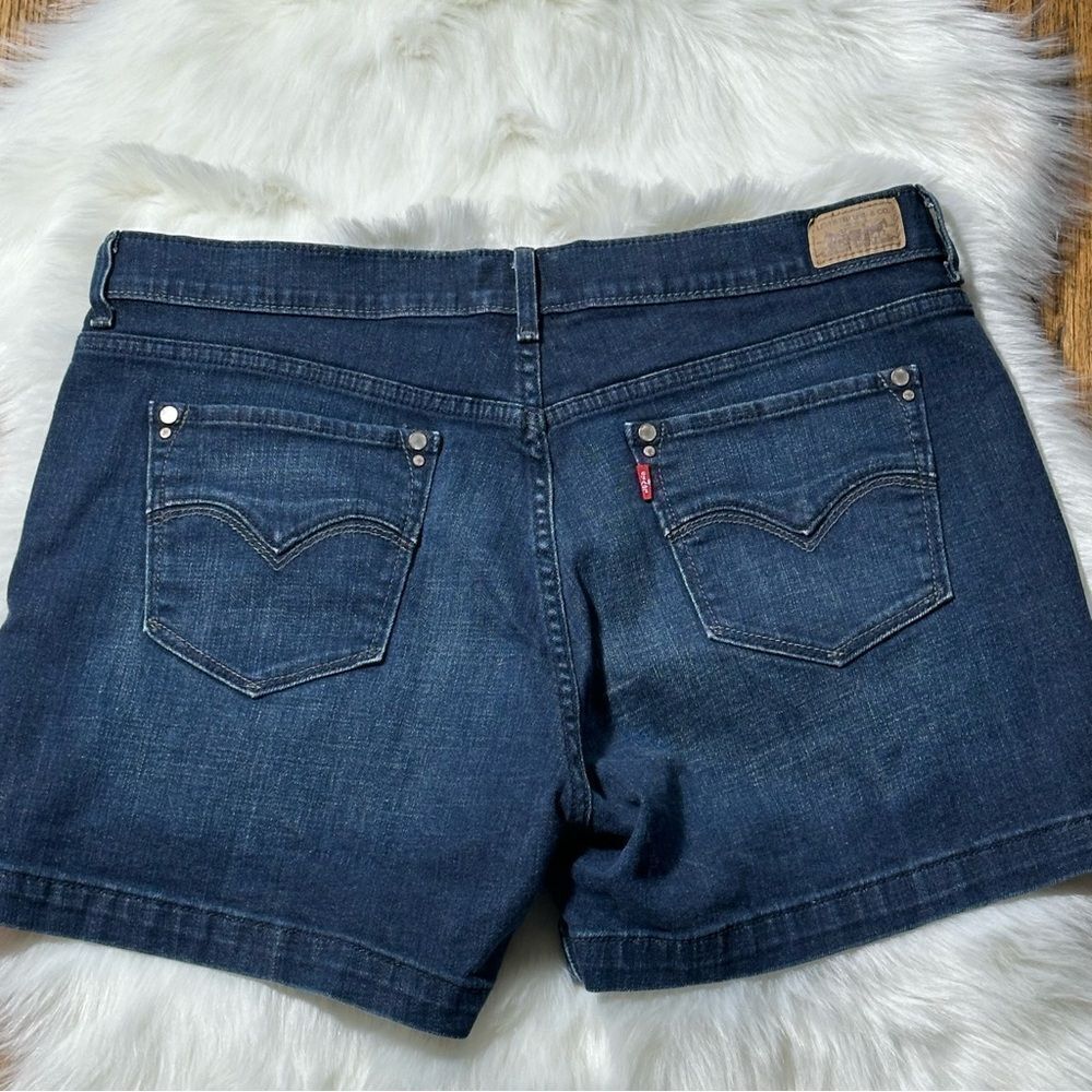Levi's Blue Jean Shorts Relaxed Fit Mid-Length - Picture 4 of 11